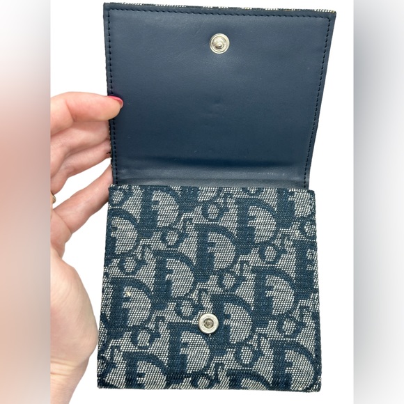 DIOR NWOT DEADSTOCK TROTTER BLUE DENIM CANVAS & LEATHER COMPACT WALLET W DUSTBAG - Picture 4 of 16